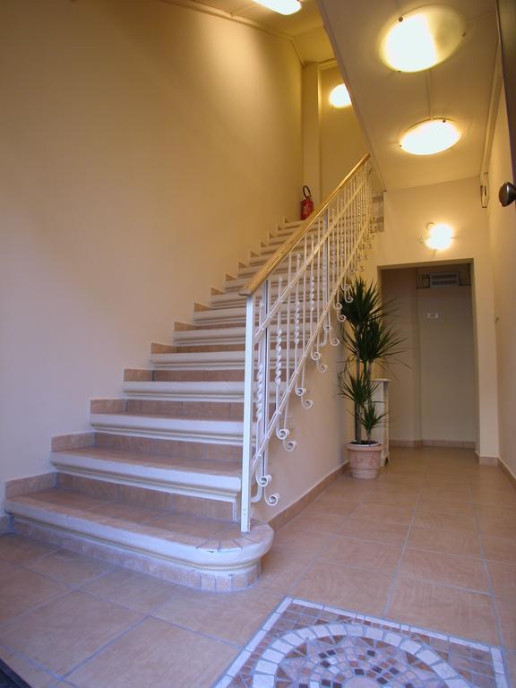 Guest House Roma Prato Zewnętrze zdjęcie